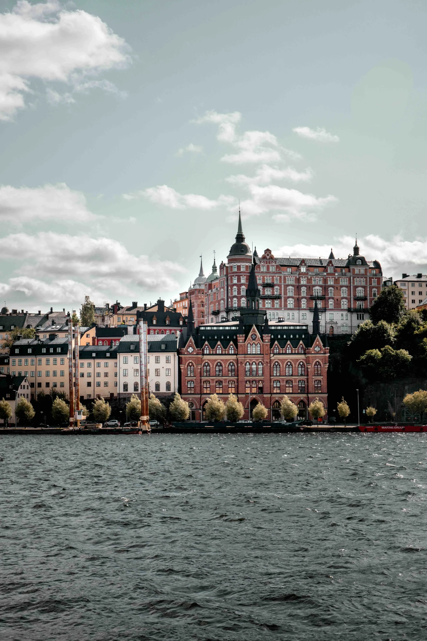Employer of Record services in Sweden – Virtani helps international companies hire and manage employees with full compliance